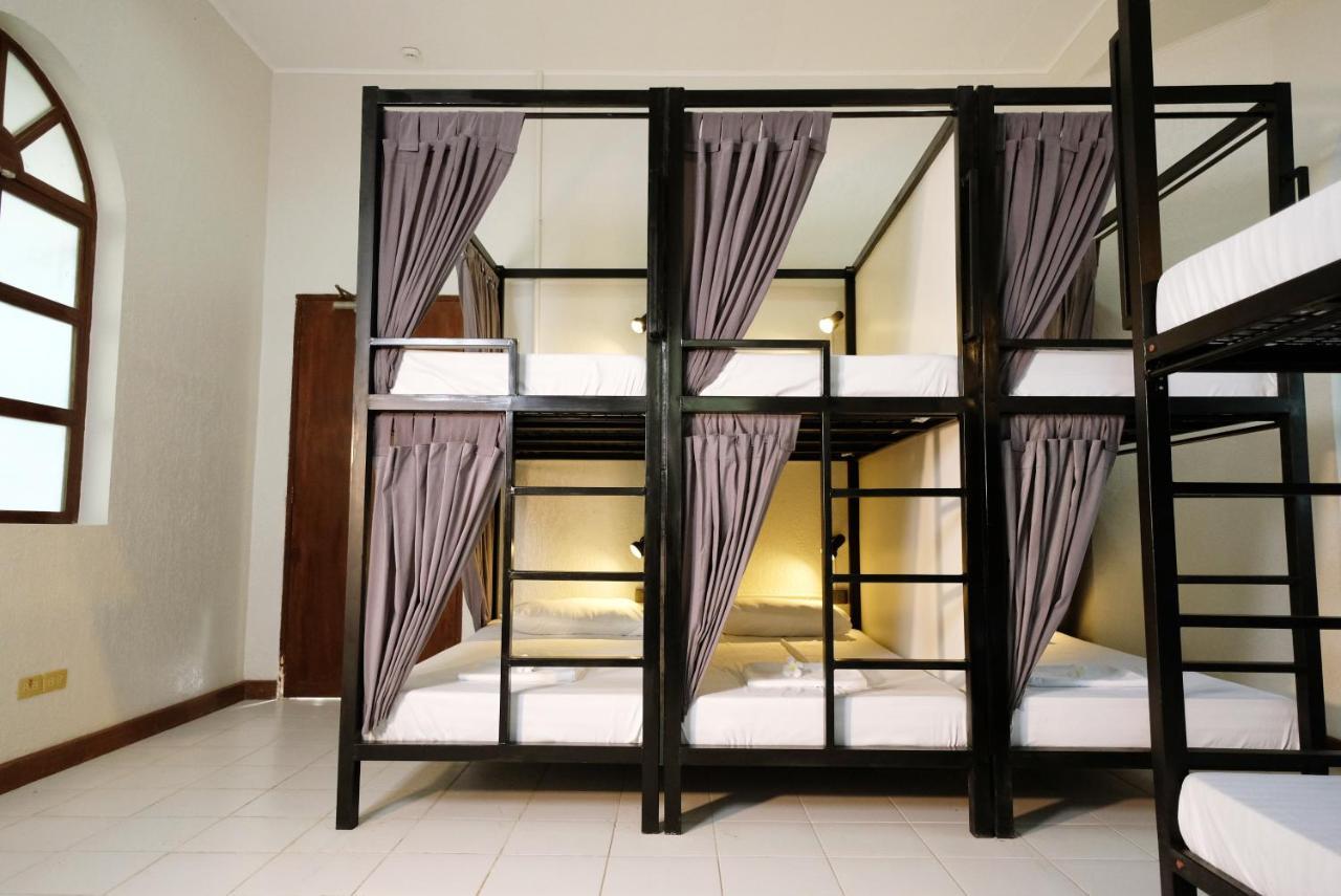 Mad Monkey Dumaguete Hostel Dumaguete City Ngoại thất bức ảnh