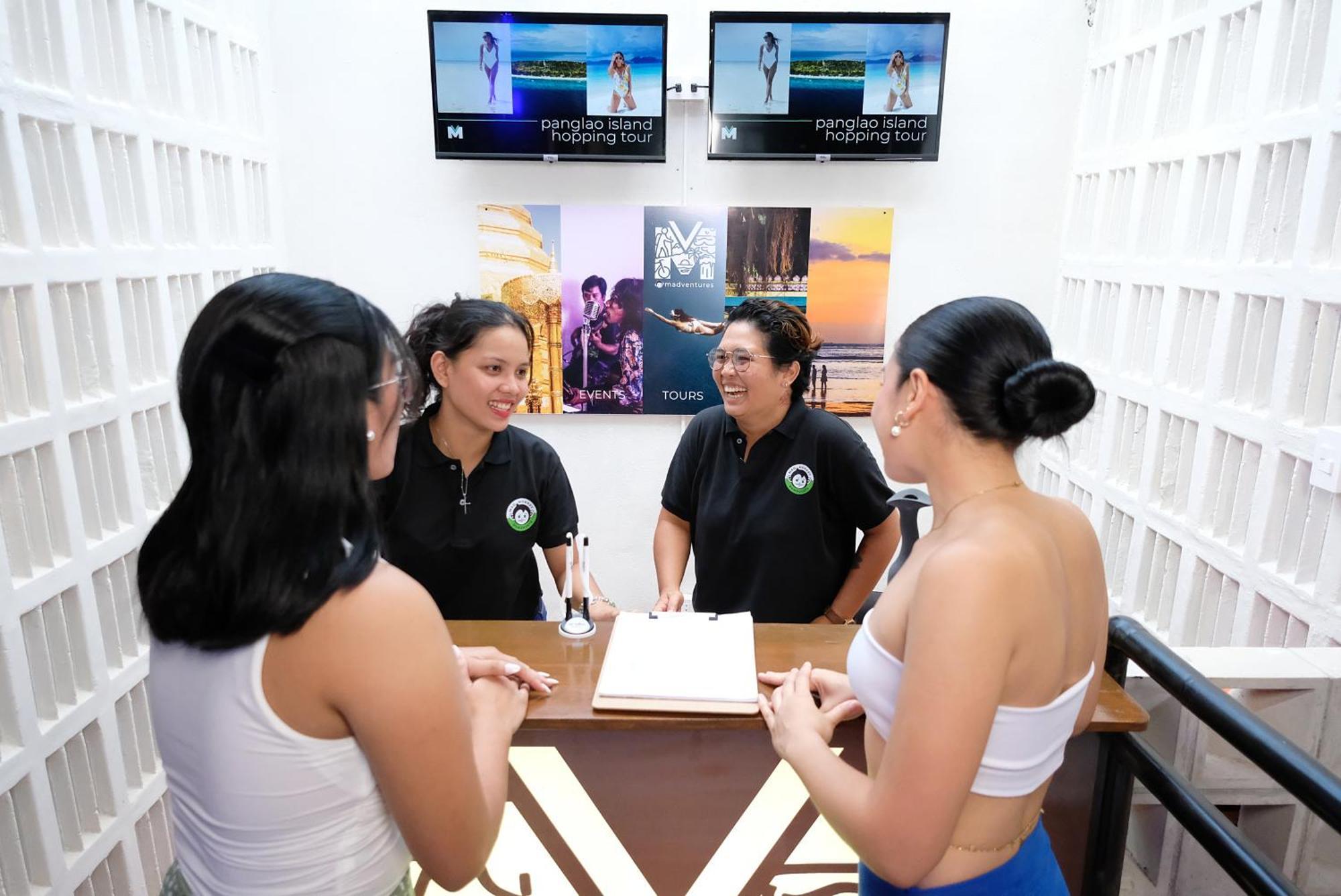 Mad Monkey Dumaguete Hostel Dumaguete City Ngoại thất bức ảnh