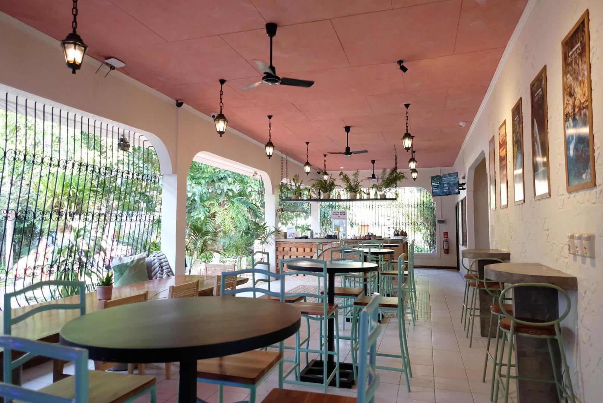 Mad Monkey Dumaguete Hostel Dumaguete City Ngoại thất bức ảnh