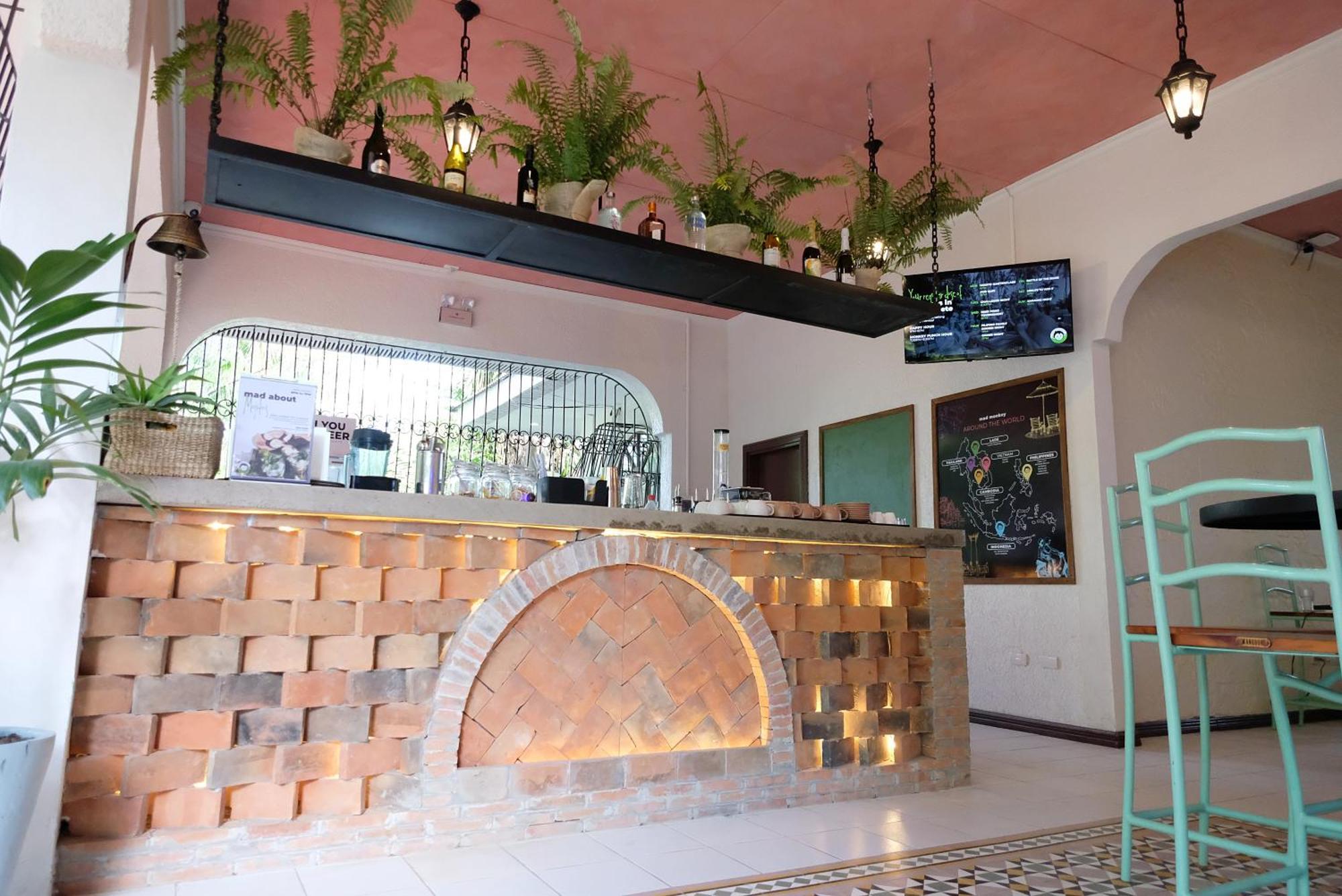 Mad Monkey Dumaguete Hostel Dumaguete City Ngoại thất bức ảnh